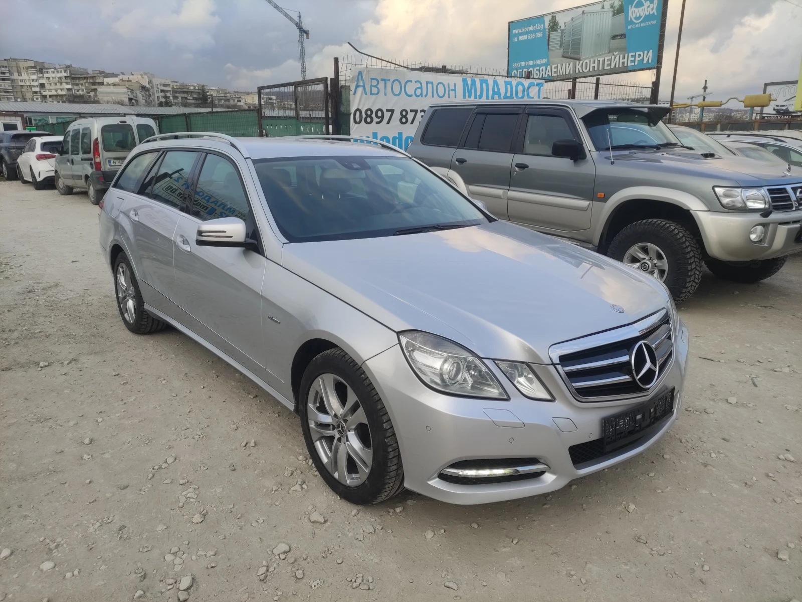 Mercedes-Benz E 220 170кс Авангард , снимка 3 - Автомобили и джипове - 53906341