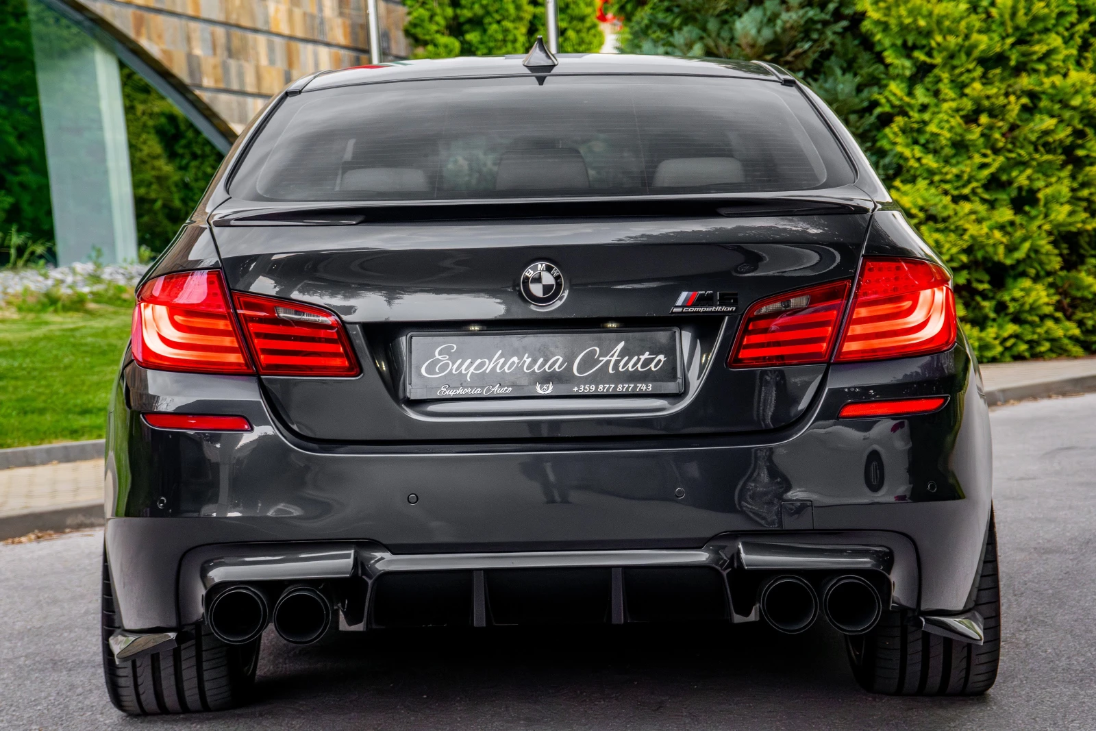 BMW 530 d* X-DRIVE* M-SPORT* CARBON* LED* HEAD UP* , снимка 4 - Автомобили и джипове - 54129570