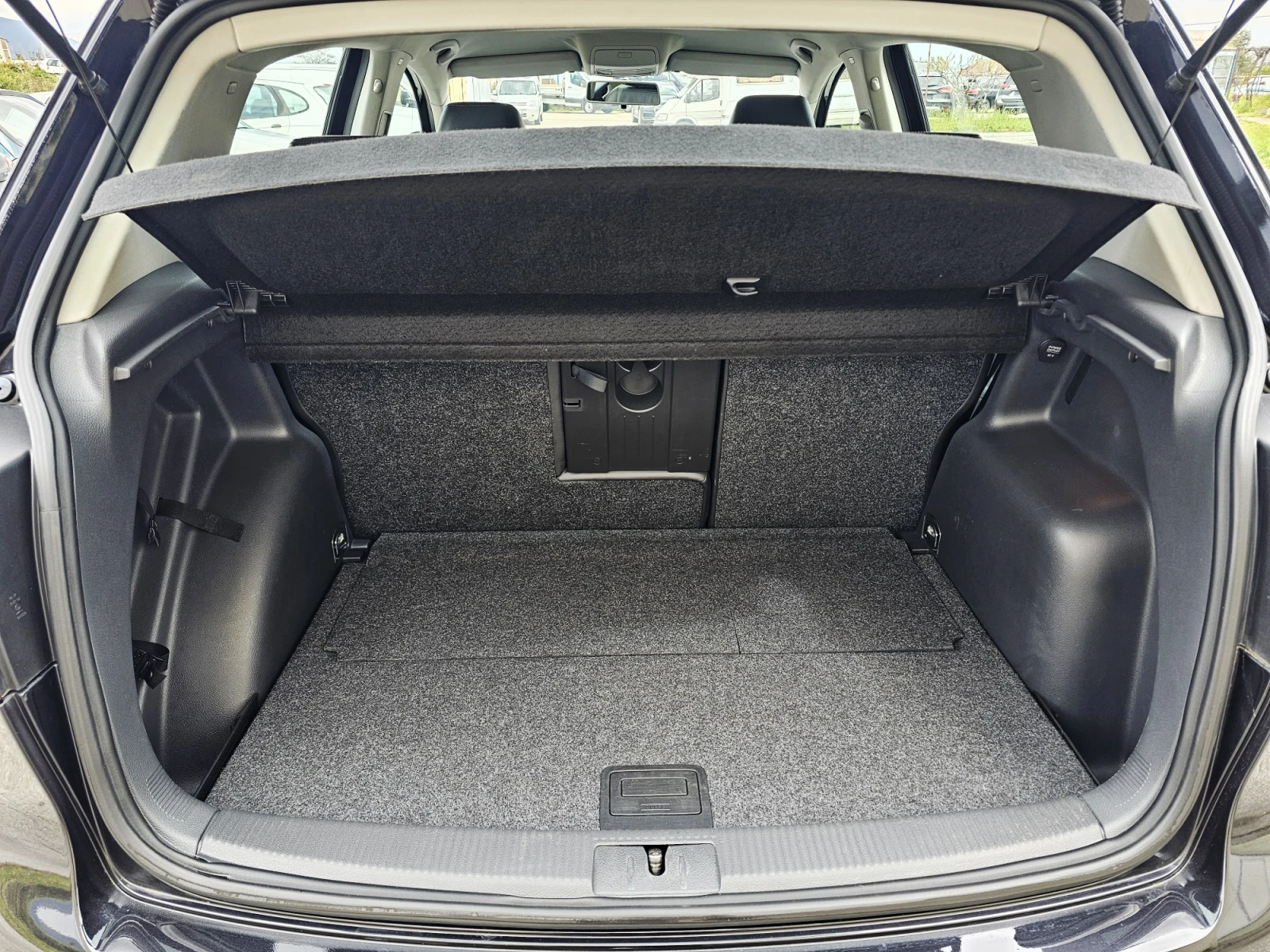 VW Golf Plus 1.9 TDI - 105 к.с., снимка 16 - Автомобили и джипове - 54380048