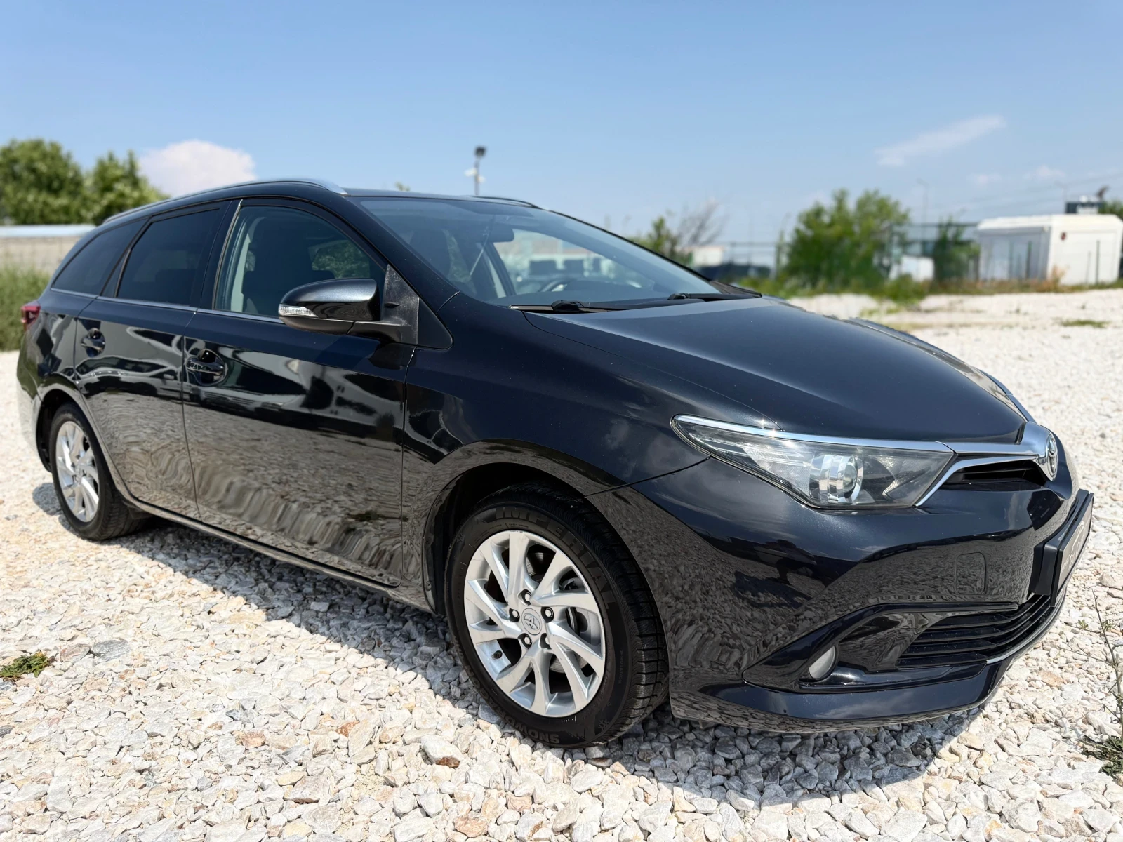 Toyota Auris 1.8 HYBRID / FACELIFT / NAVI / CAMERA / EURO 6B | Mobile.bg � ����������� 3