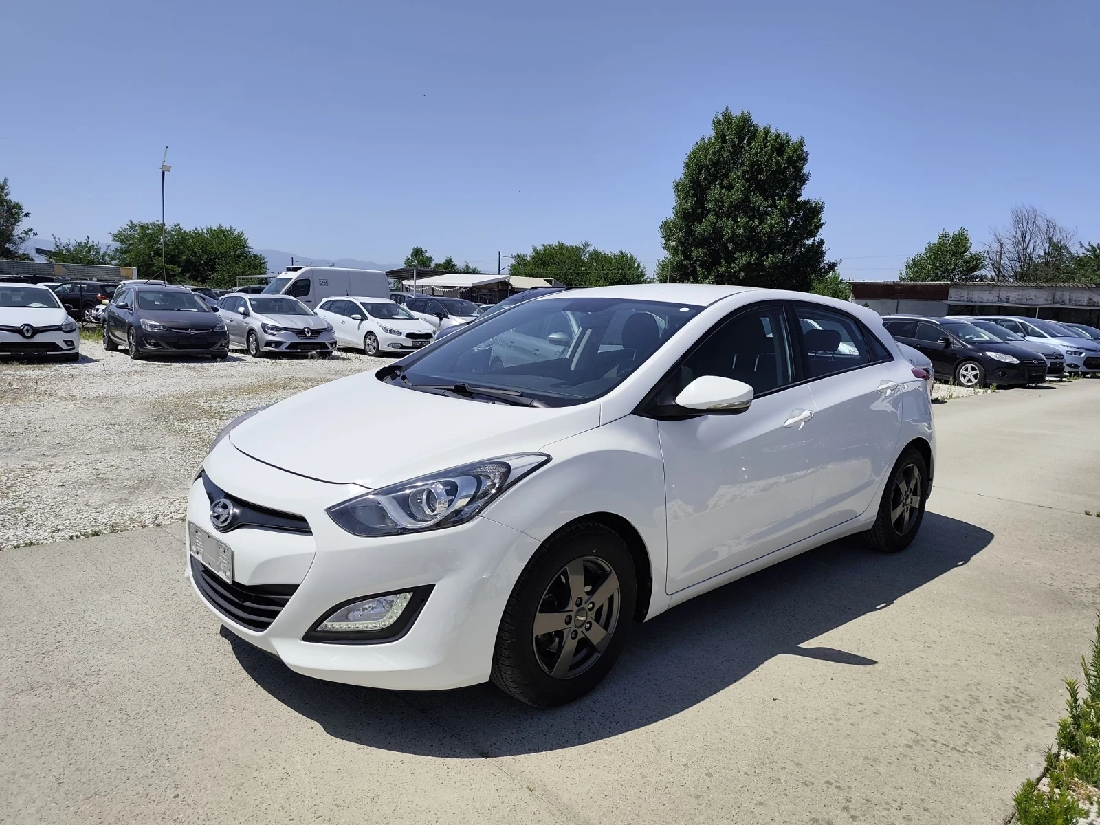 Hyundai I30 1.6CRDI, COMFORT , снимка 6 - Автомобили и джипове - 55117337