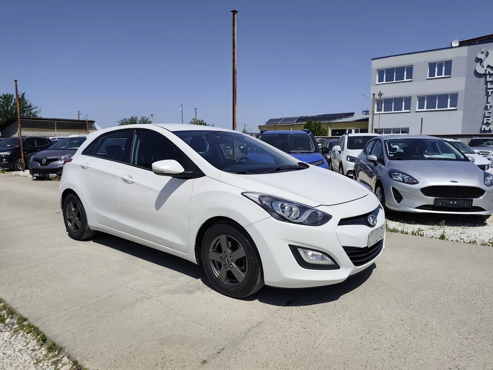 Hyundai I30 1.6CRDI, COMFORT , снимка 2 - Автомобили и джипове - 55117337