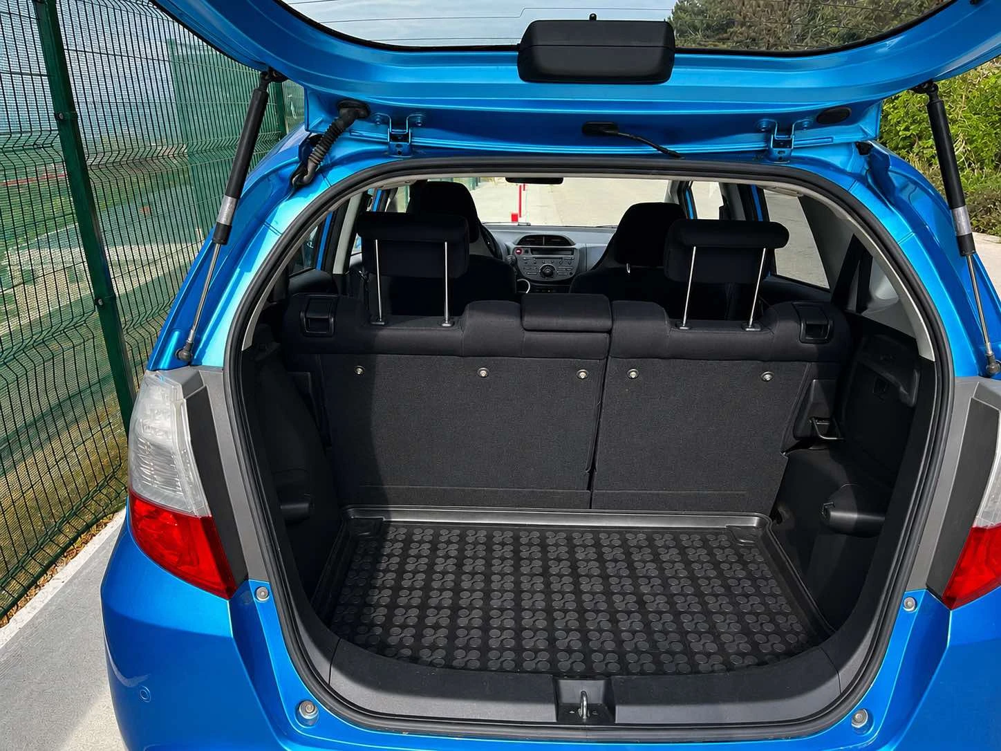 Honda Jazz 1.4 (100 кс), снимка 15 - Автомобили и джипове - 55260037