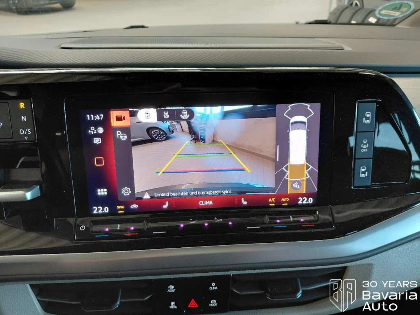 VW Multivan Style lang DSG Easy Open Basic, снимка 10 - Автомобили и джипове - 55317951