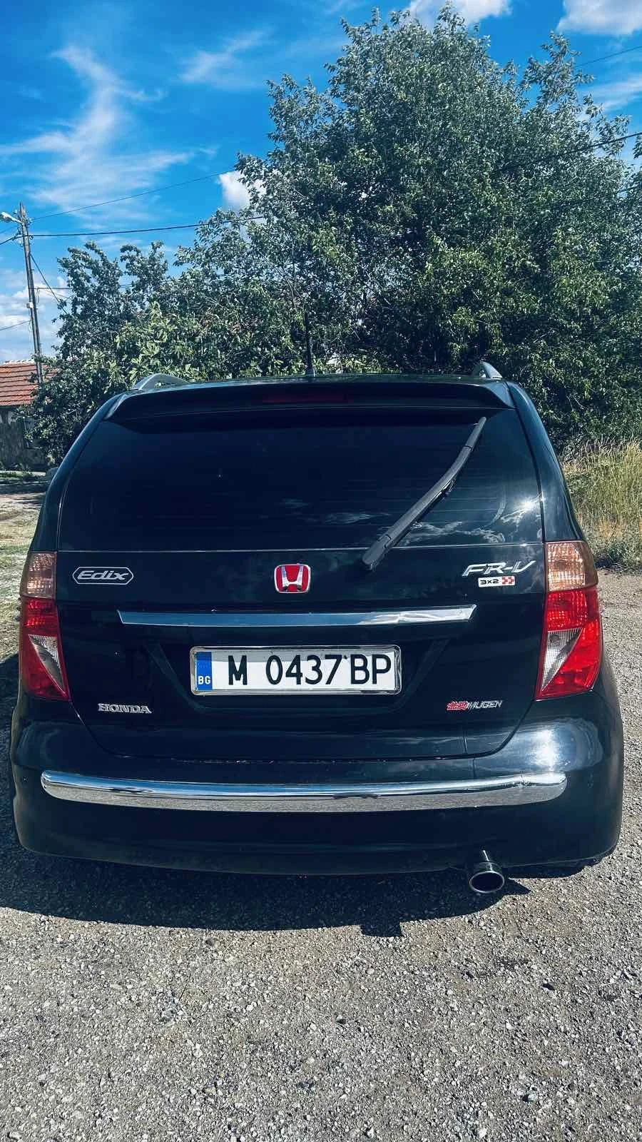 Honda Fr-v, снимка 4 - Автомобили и джипове - 55415846