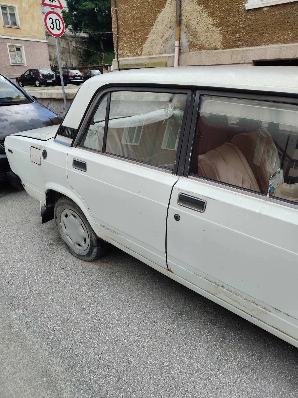 Lada 2105, снимка 4 - Автомобили и джипове - 55439280