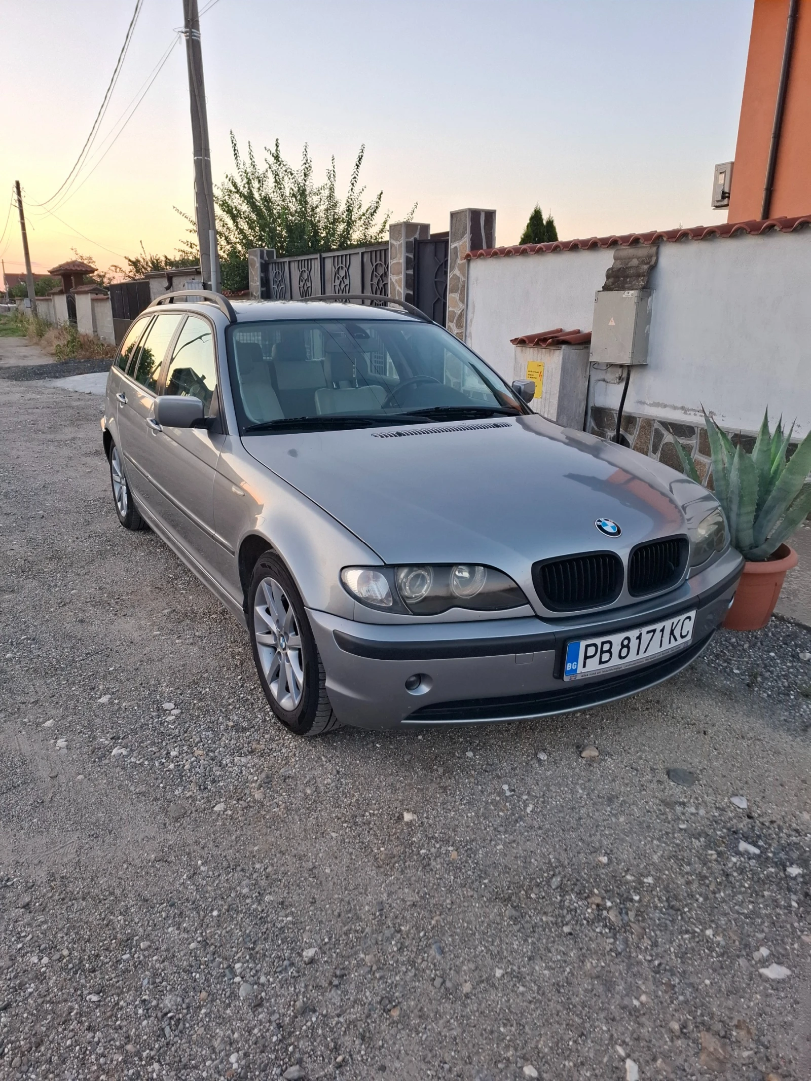 BMW 320, снимка 5 - Автомобили и джипове - 55446763