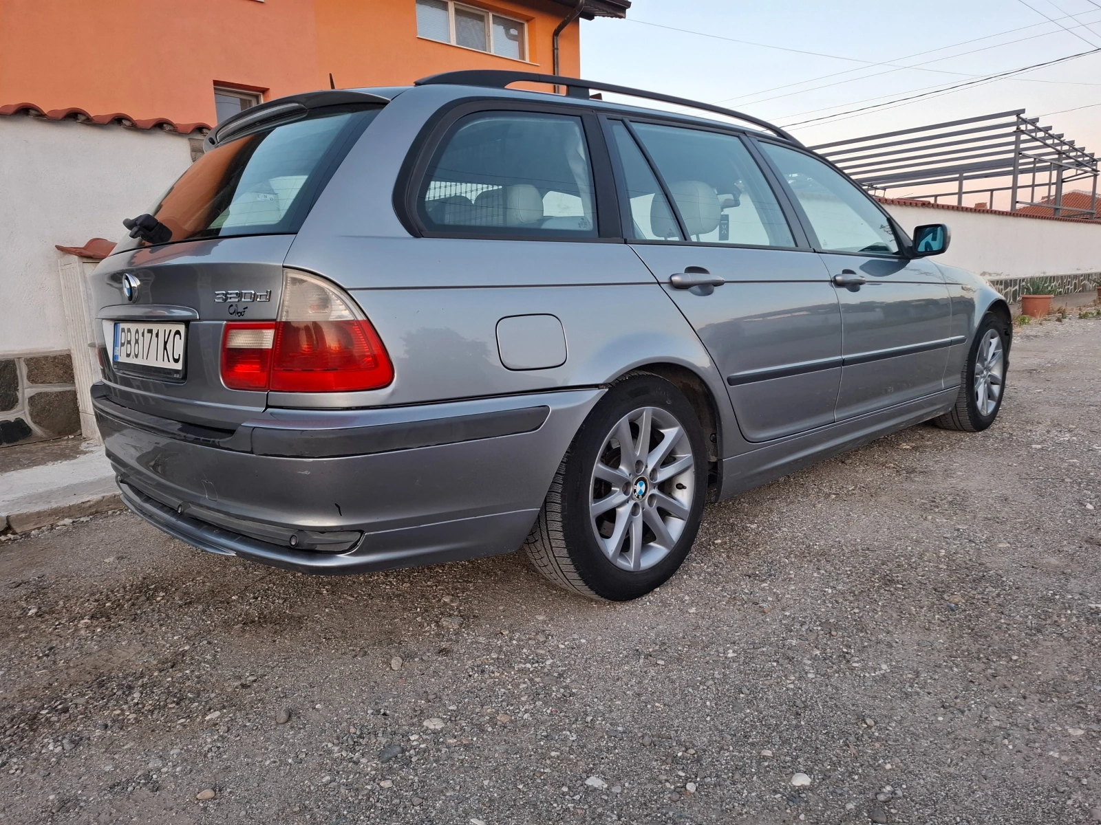 BMW 320, снимка 2 - Автомобили и джипове - 55446763