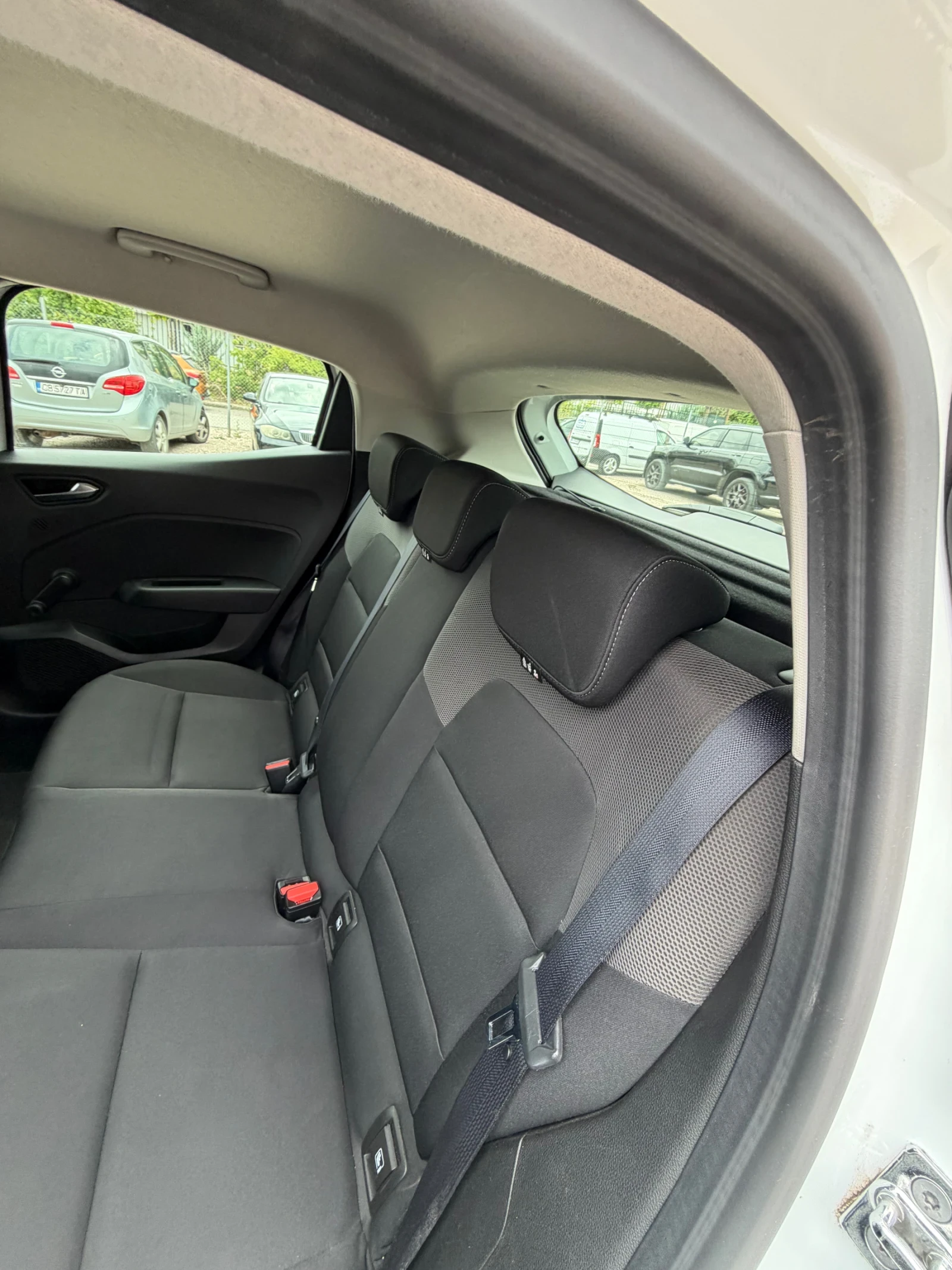 Renault Clio, снимка 9 - Автомобили и джипове - 55539828