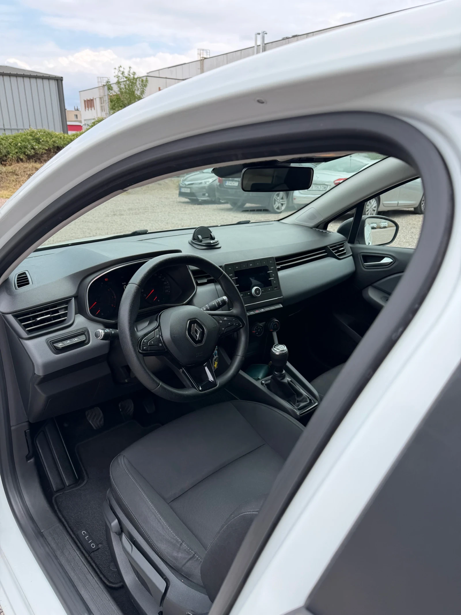Renault Clio, снимка 12 - Автомобили и джипове - 55539828