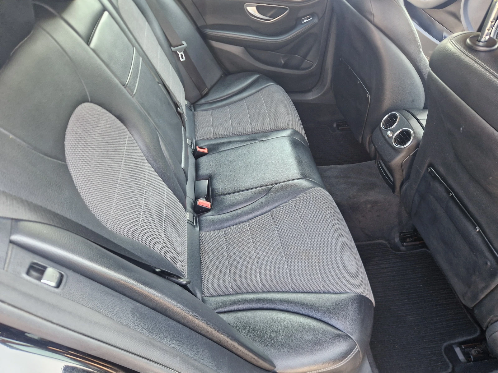 Mercedes-Benz C 220 2.2CDI/170к.с./НАВИГАЦИЯ/КОЖА, снимка 12 - Автомобили и джипове - 55594819