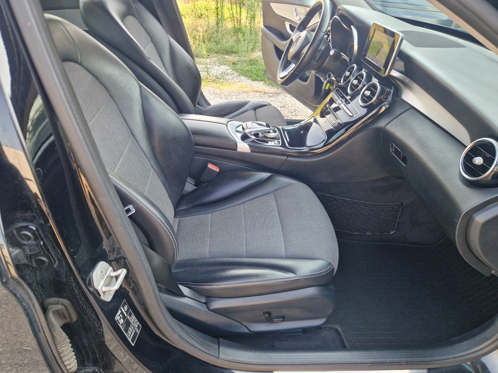 Mercedes-Benz C 220 2.2CDI/170к.с./НАВИГАЦИЯ/КОЖА, снимка 11 - Автомобили и джипове - 55594819