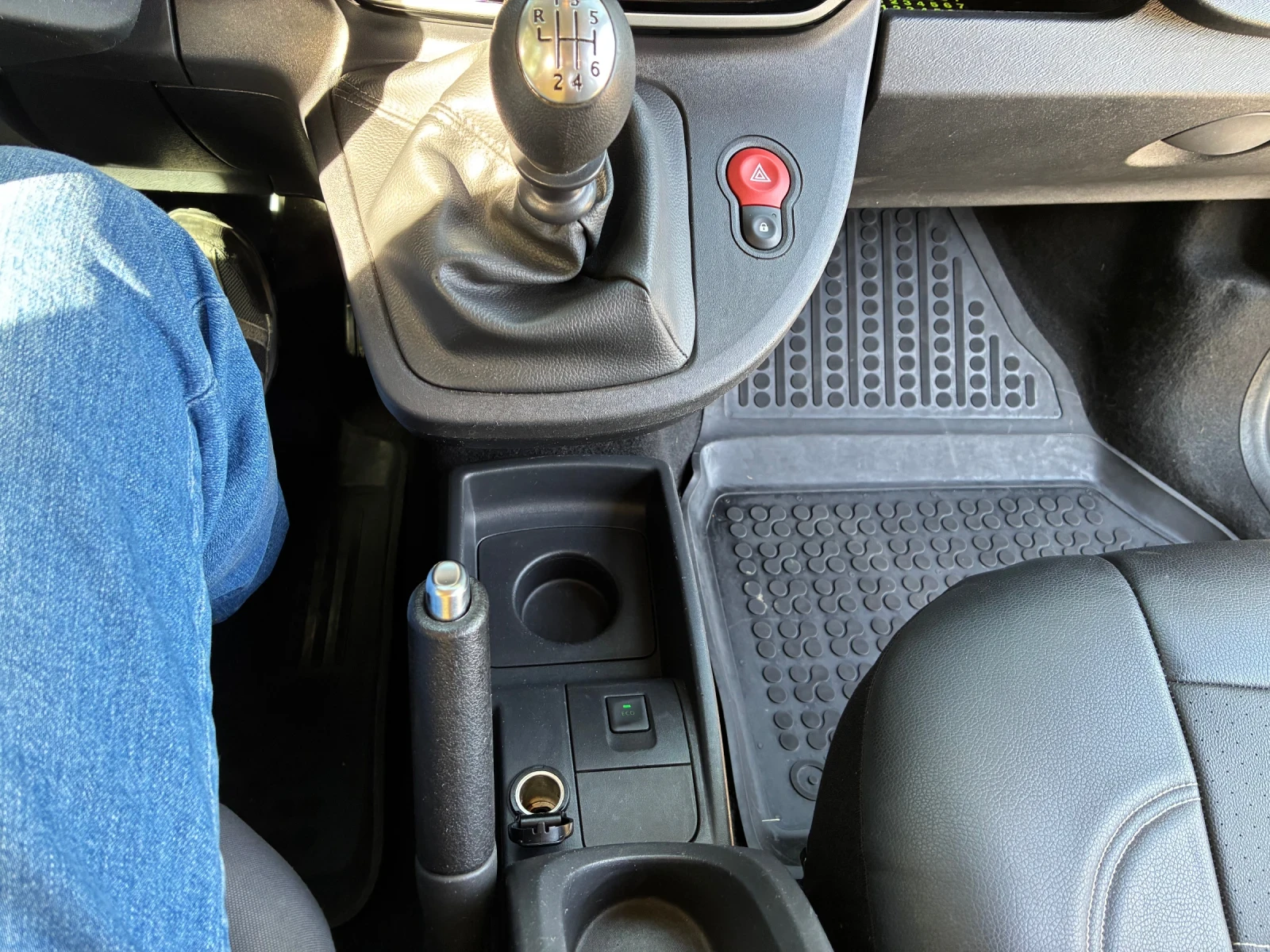 Renault Kangoo 4+ 1  110кс, снимка 16 - Автомобили и джипове - 56163925