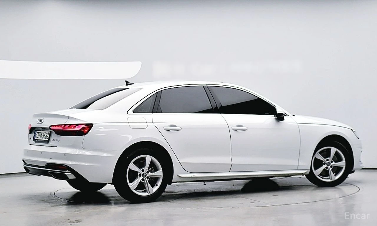 Audi A4 40TFSI* MATRIX* S* LINE* LANE* ASSIST* , снимка 4 - Автомобили и джипове - 55692405