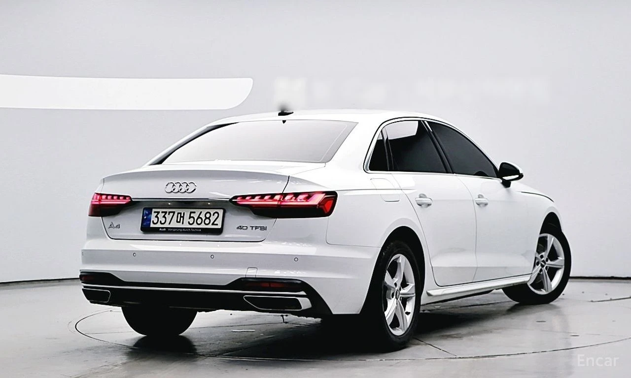 Audi A4 40TFSI* MATRIX* S* LINE* LANE* ASSIST* , снимка 2 - Автомобили и джипове - 55692405