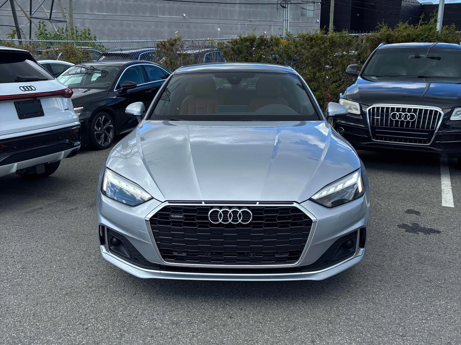 Audi A5  Komfort / , снимка 2 - Автомобили и джипове - 55989398