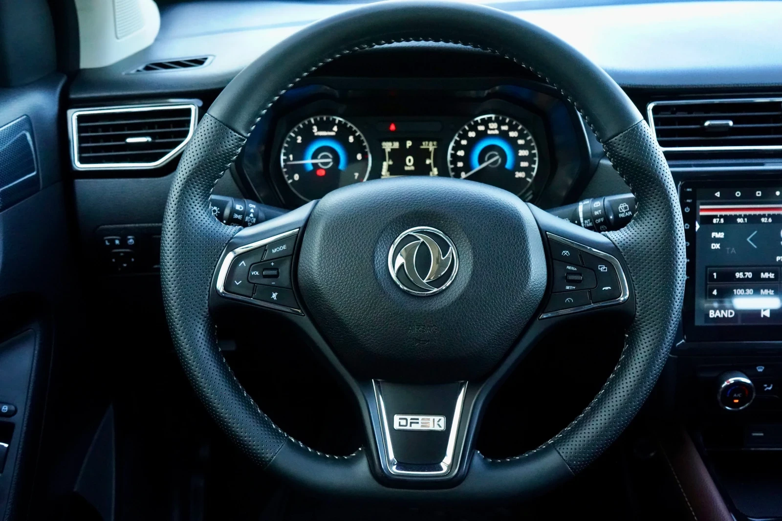 DONGFENG 580 * 1.5 �* 6+ 1* ��������*  | Mobile.bg � ����������� 11