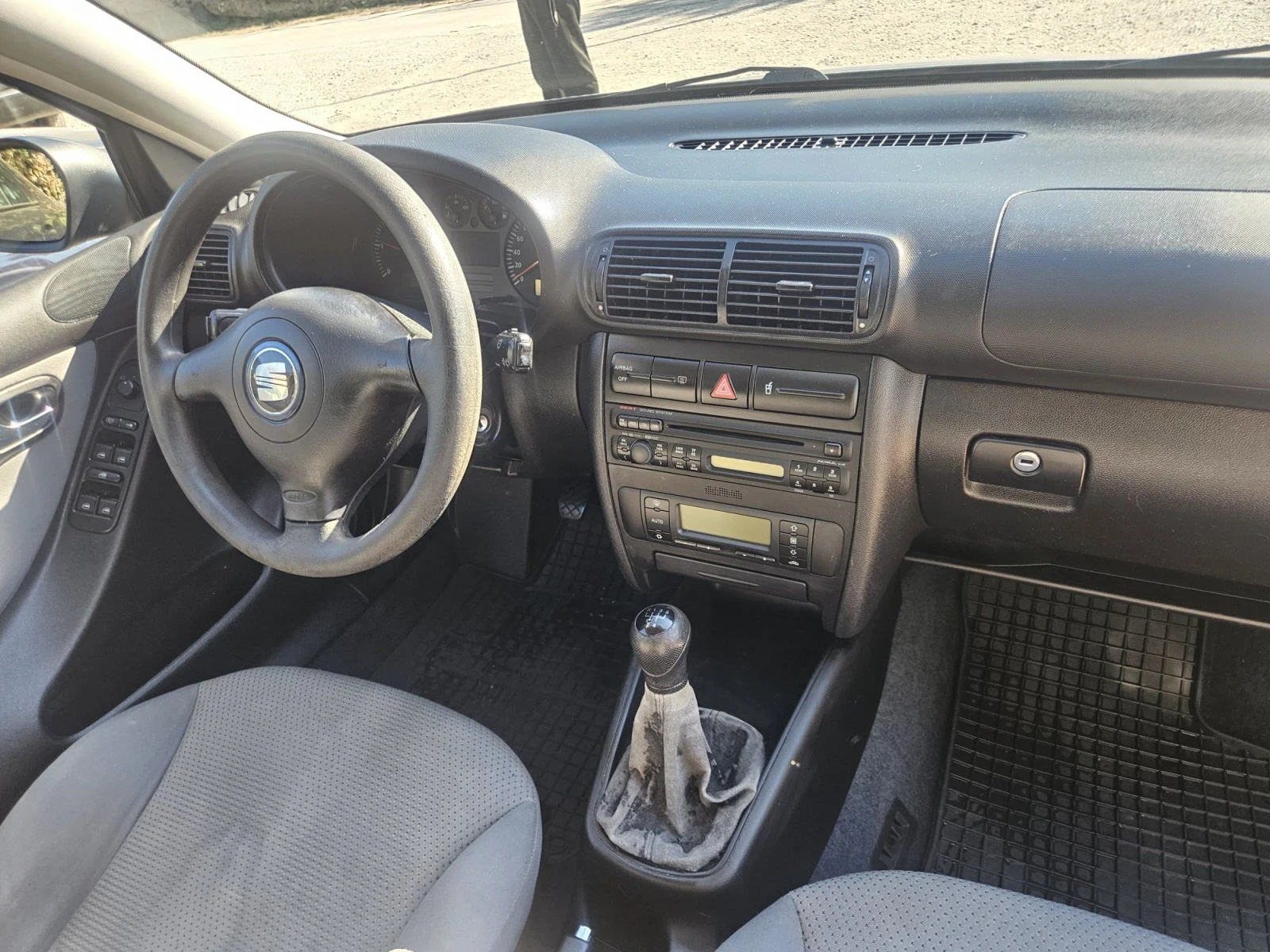 Seat Leon 1.9 TDI 90* Климатроник , снимка 11 - Автомобили и джипове - 56118043