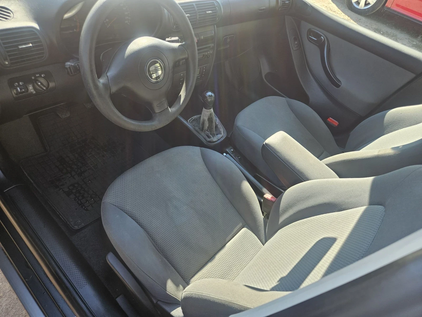 Seat Leon 1.9 TDI 90* Климатроник , снимка 3 - Автомобили и джипове - 56118043