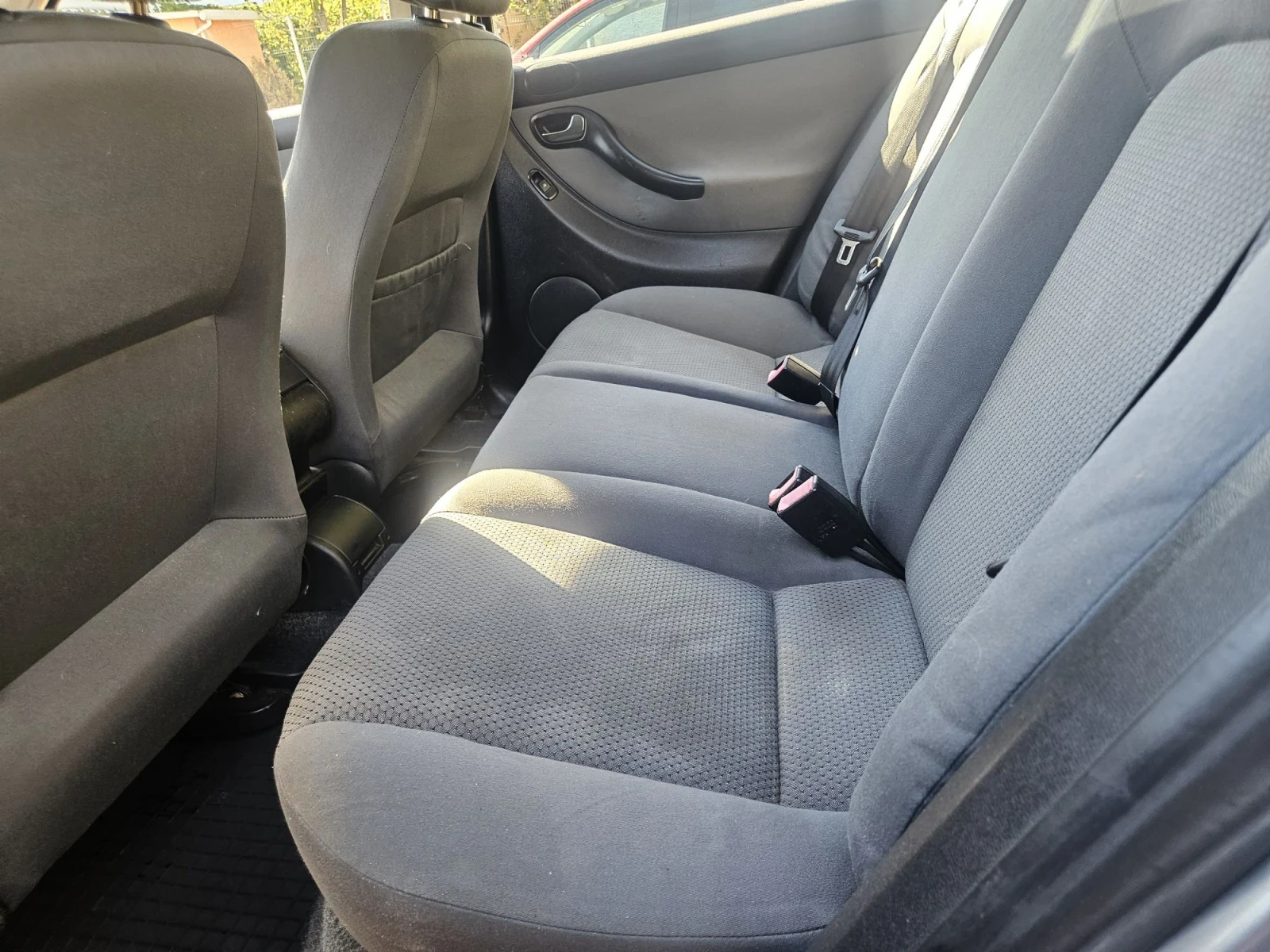 Seat Leon 1.9 TDI 90* Климатроник , снимка 4 - Автомобили и джипове - 56118043