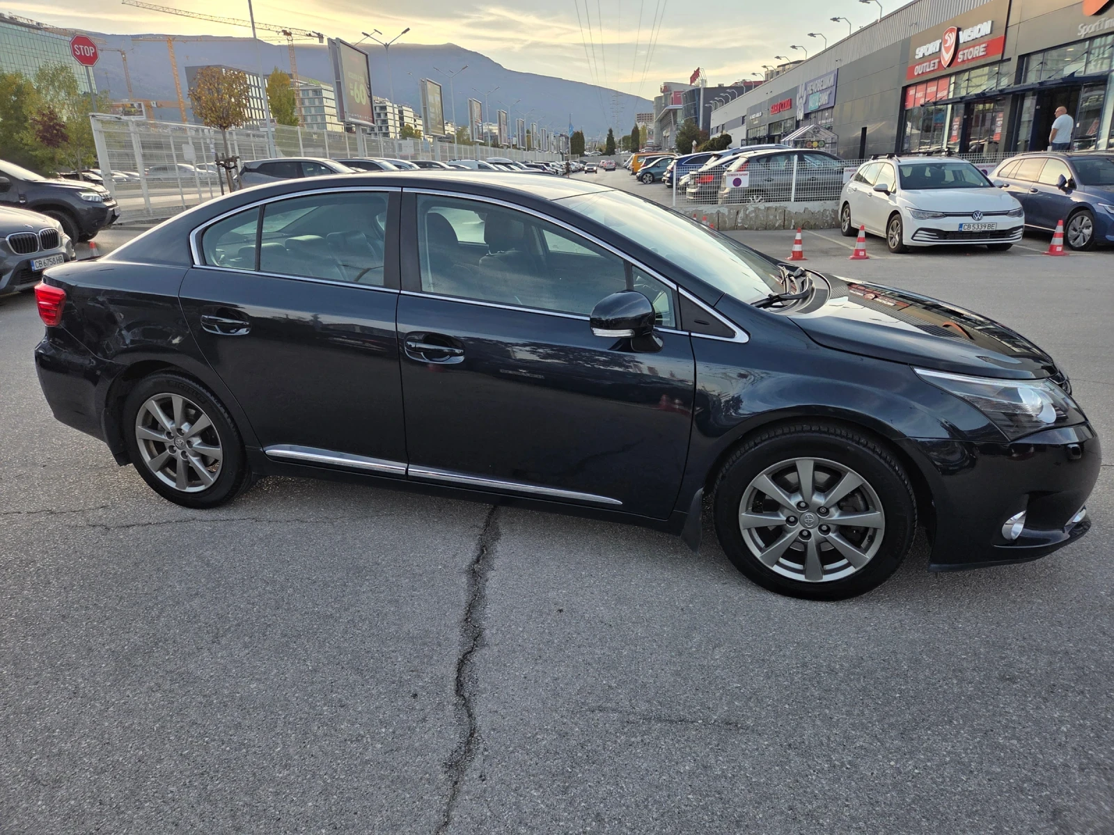 Toyota Avensis, снимка 3 - Автомобили и джипове - 56584331