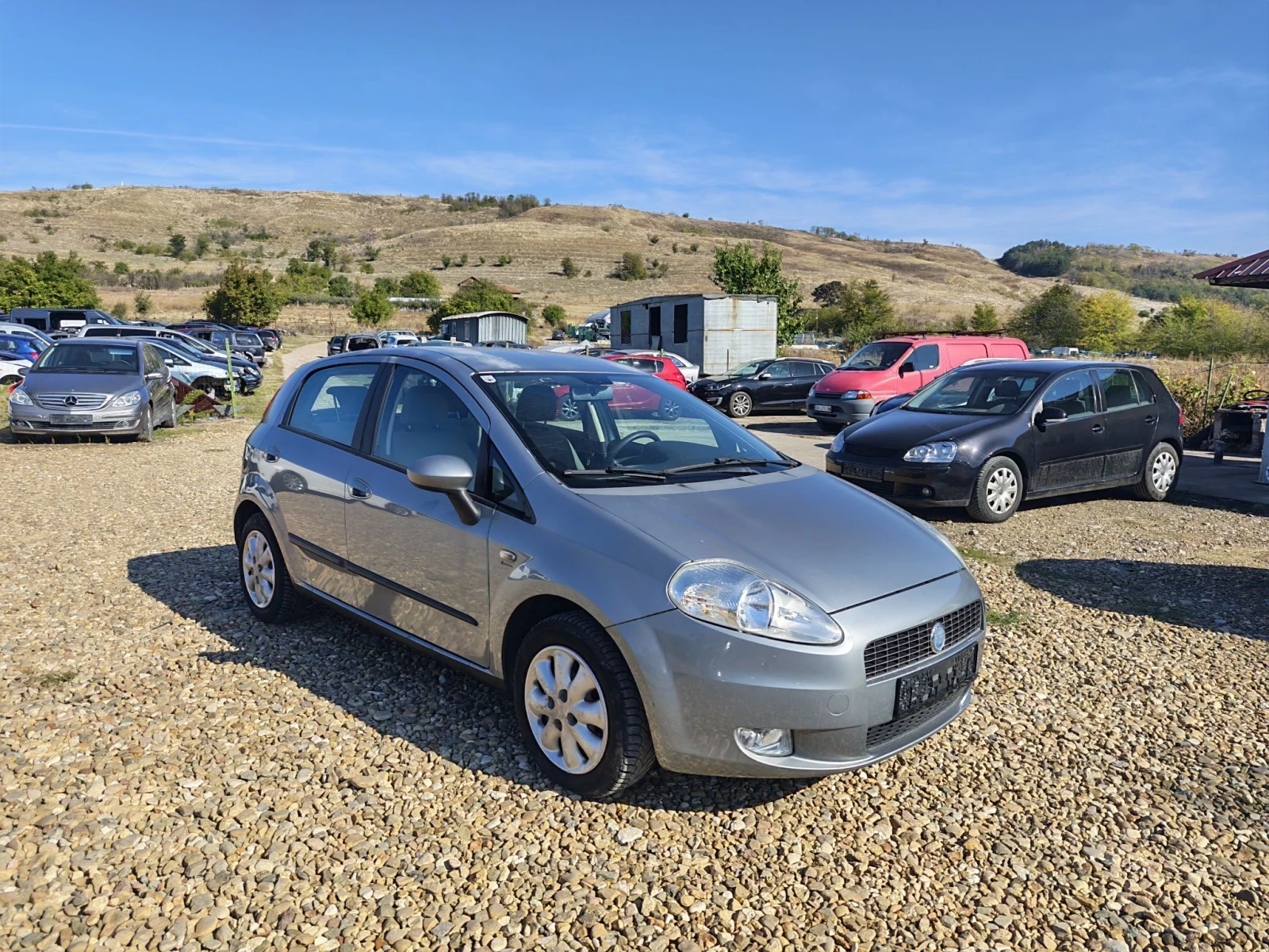 Fiat Punto 1.3i klima, снимка 3 - Автомобили и джипове - 56648185