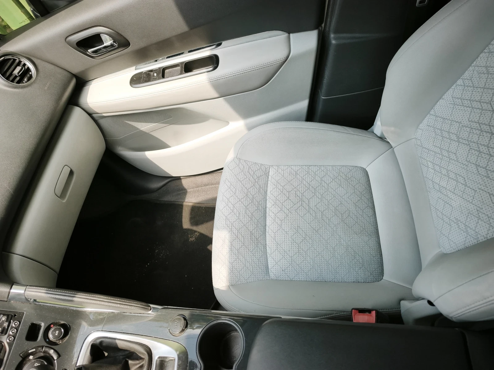 Peugeot 3008 1.6 HDI , снимка 2 - Автомобили и джипове - 56661507