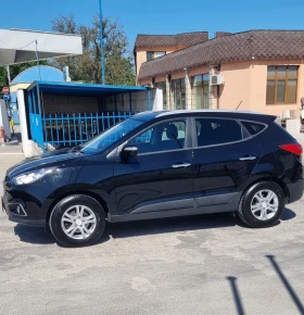 Hyundai IX35 2.0i Автомат, 4x4, Уникат, Швейцария , снимка 9