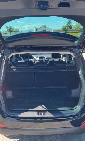Hyundai IX35 2.0i Автомат, 4x4, Уникат, Швейцария , снимка 13
