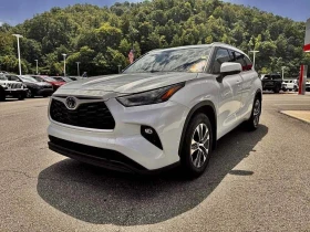     Toyota Highlander * XLE AWD * CARFAX *   