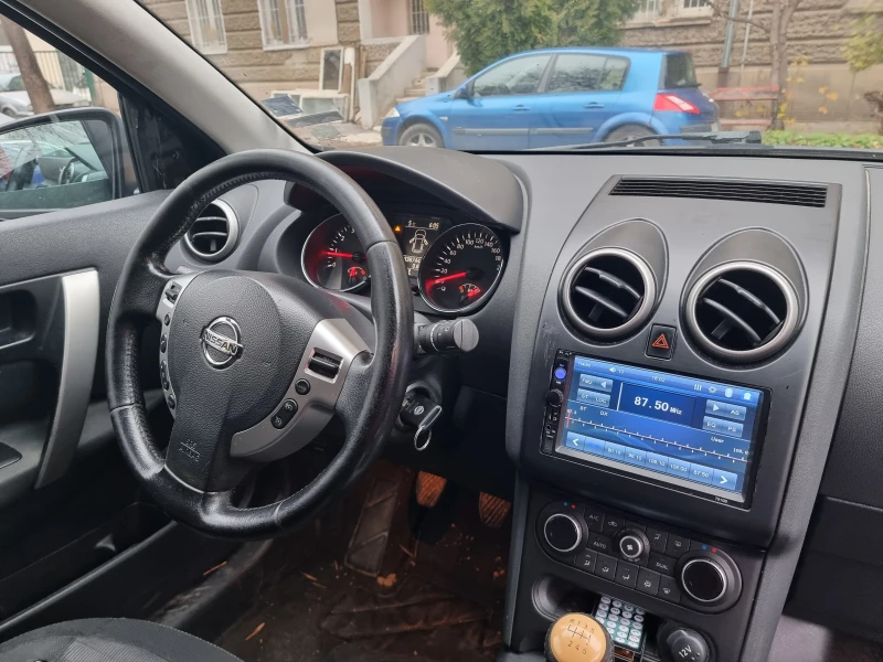 Nissan Qashqai плюс 2, снимка 12 - Автомобили и джипове - 48312153