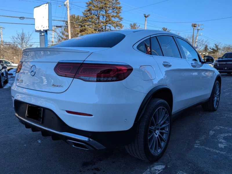 Mercedes-Benz GLC 300 4MATIC/BURMESTER/PANO/NAVI/ПОДГРЕВ/КАМЕРИ, снимка 4 - Автомобили и джипове - 49054679