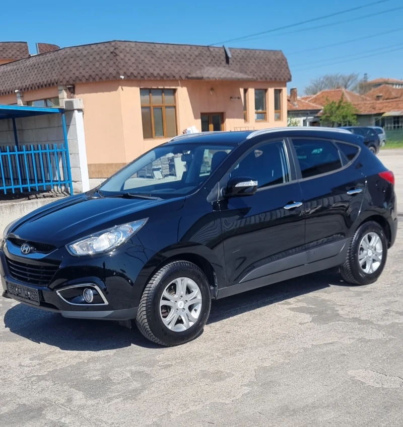 Hyundai IX35 2.0i Автомат, 4x4, Уникат, Швейцария , снимка 10 - Автомобили и джипове - 50297792