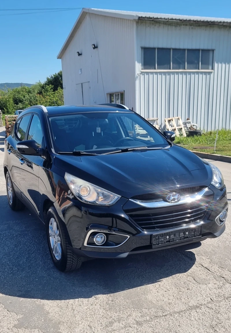 Hyundai IX35 2.0i Автомат, 4x4, Уникат, Швейцария , снимка 3 - Автомобили и джипове - 50297792