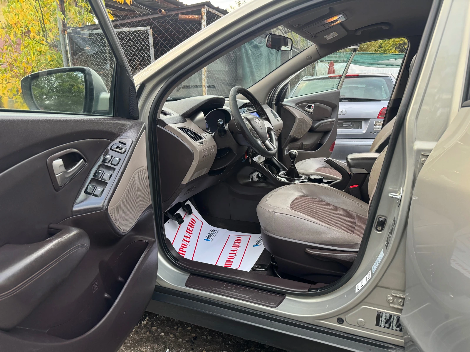 Hyundai IX35 2.0CRDI 136HP 6 SKOROSTI KOJA KLIMA FACE 2013G EU5 - изображение 8