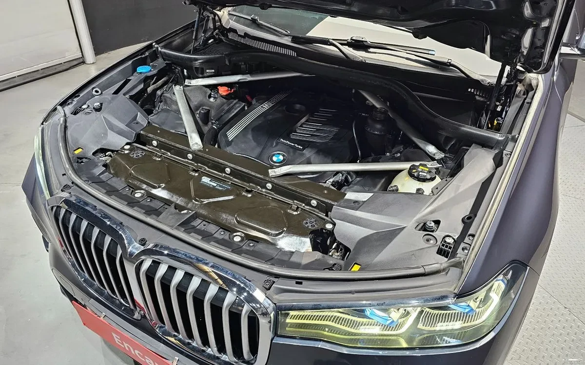 BMW X7 XDRIVE M PACK| LASER| DISTRONIC| TV| ALCANTARA| HU, снимка 15 - Автомобили и джипове - 54115455