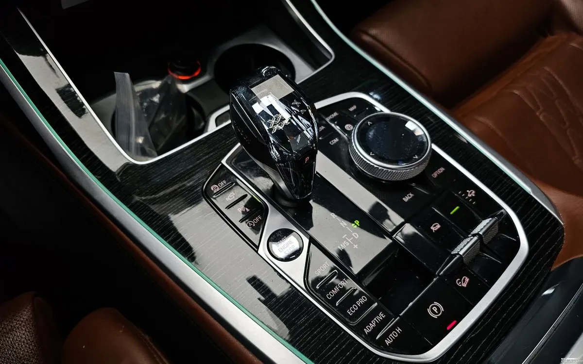 BMW X7 XDRIVE M PACK| LASER| DISTRONIC| TV| ALCANTARA| HU, снимка 8 - Автомобили и джипове - 54115455