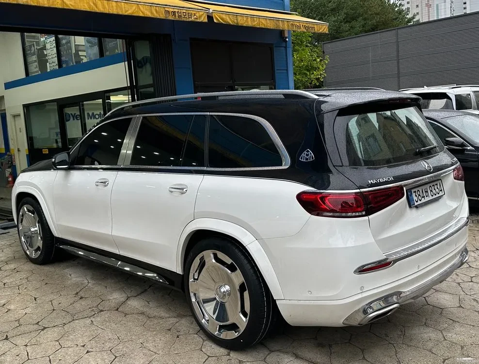 Mercedes-Benz GLS580 MAYBACH 4MATIC| AIRMATIC| TV| ОБДУХ| DISTRONIC, снимка 3 - Автомобили и джипове - 54778314
