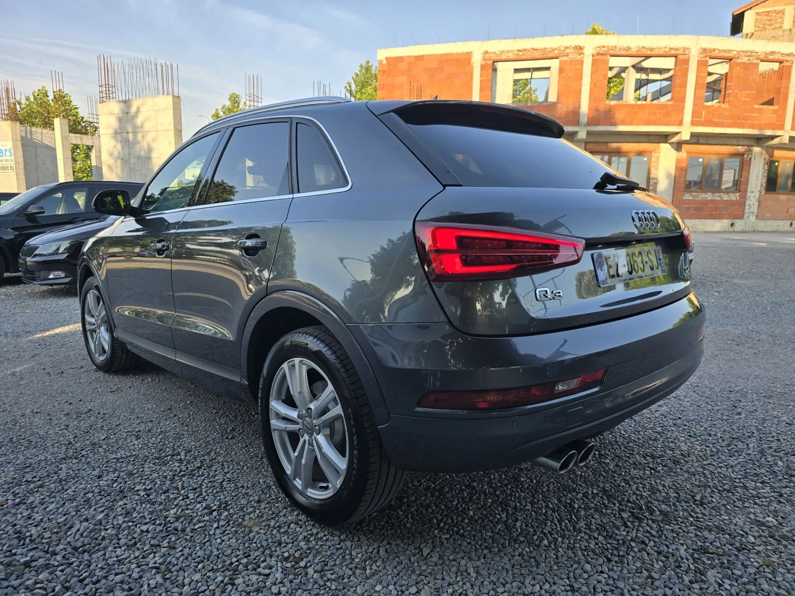 Audi Q3 2.0 TDI-S-line/150kc/4x4/AVTOMAT/PANORAMA, снимка 7 - Автомобили и джипове - 55092822