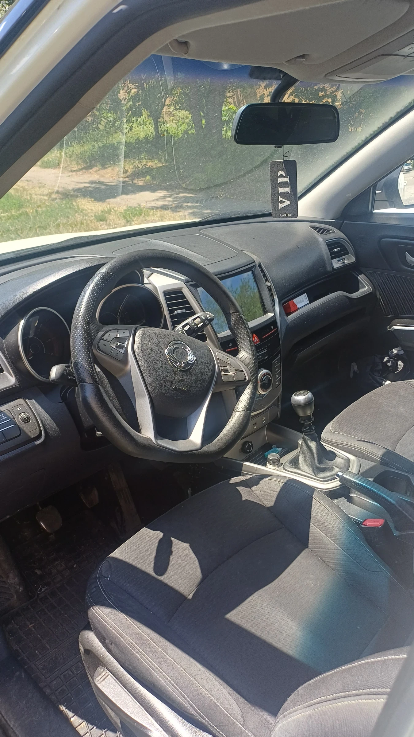 SsangYong Tivoli, снимка 4 - Автомобили и джипове - 55286959