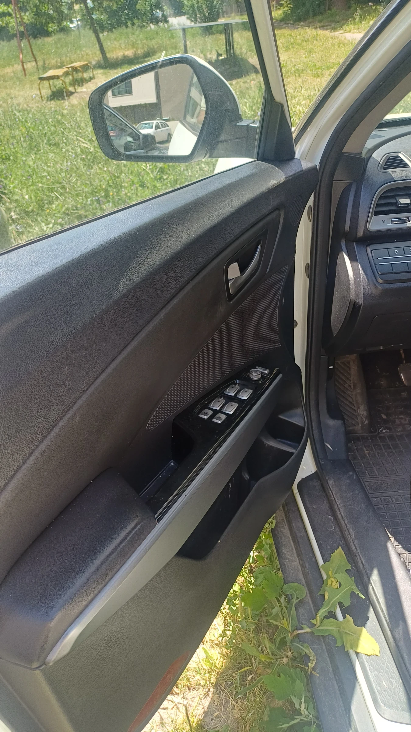 SsangYong Tivoli, снимка 3 - Автомобили и джипове - 55286959