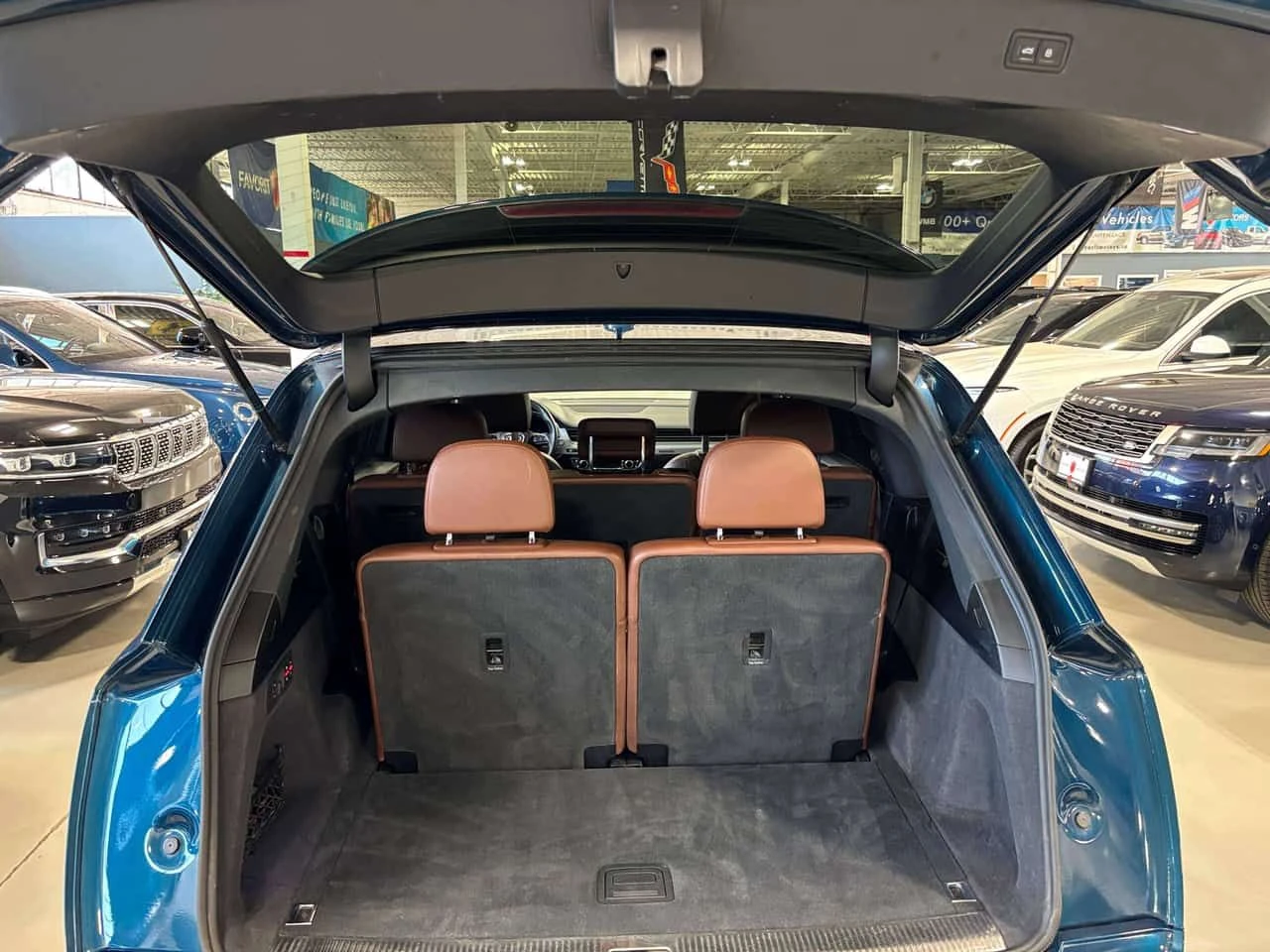Audi Q7 Technik| 3.0T| NAV| HUD| AMBIENT| ЦЕНА ДО БЪЛГАРИЯ, снимка 4 - Автомобили и джипове - 55477458