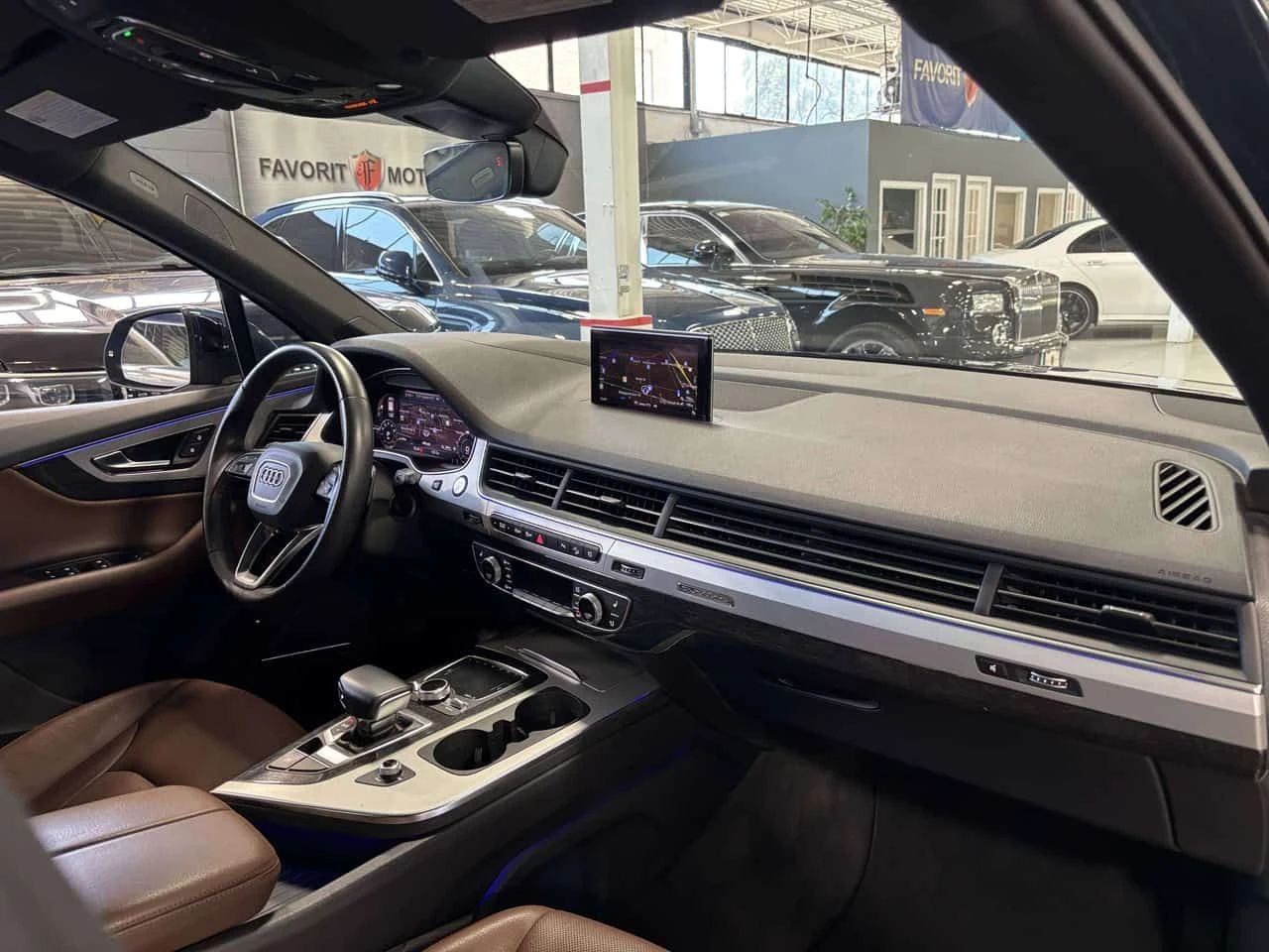 Audi Q7 Technik| 3.0T| NAV| HUD| AMBIENT| ЦЕНА ДО БЪЛГАРИЯ, снимка 14 - Автомобили и джипове - 55477458