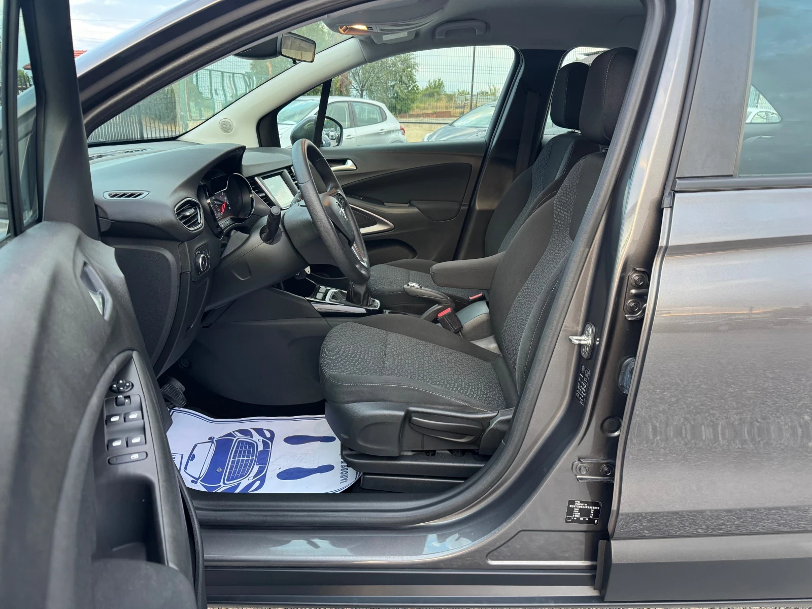 Opel Crossland X 1.2i Klima!! Camera!! EURO 6!! Italy!!, снимка 11 - Автомобили и джипове - 55606411