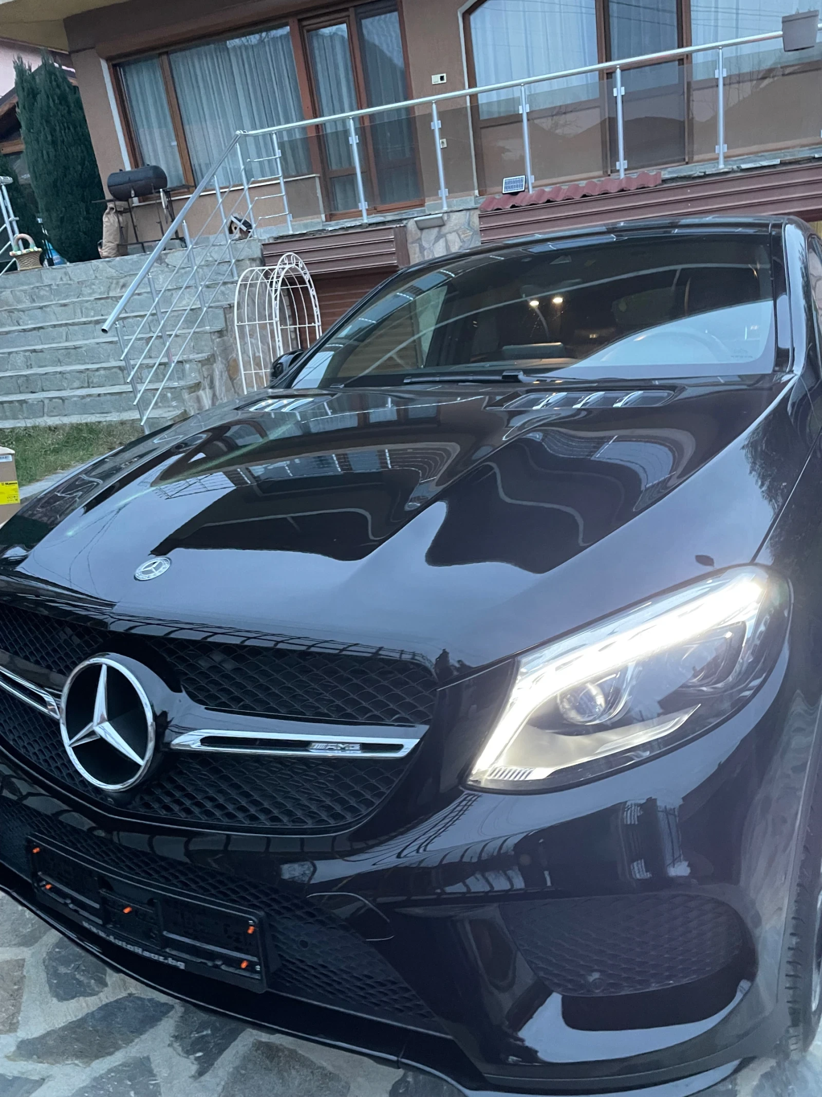 Mercedes-Benz GLE 43 AMG, снимка 3 - Автомобили и джипове - 56057941