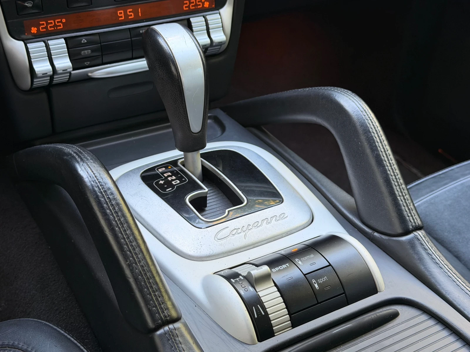 Porsche Cayenne GTS, снимка 14 - Автомобили и джипове - 56253858