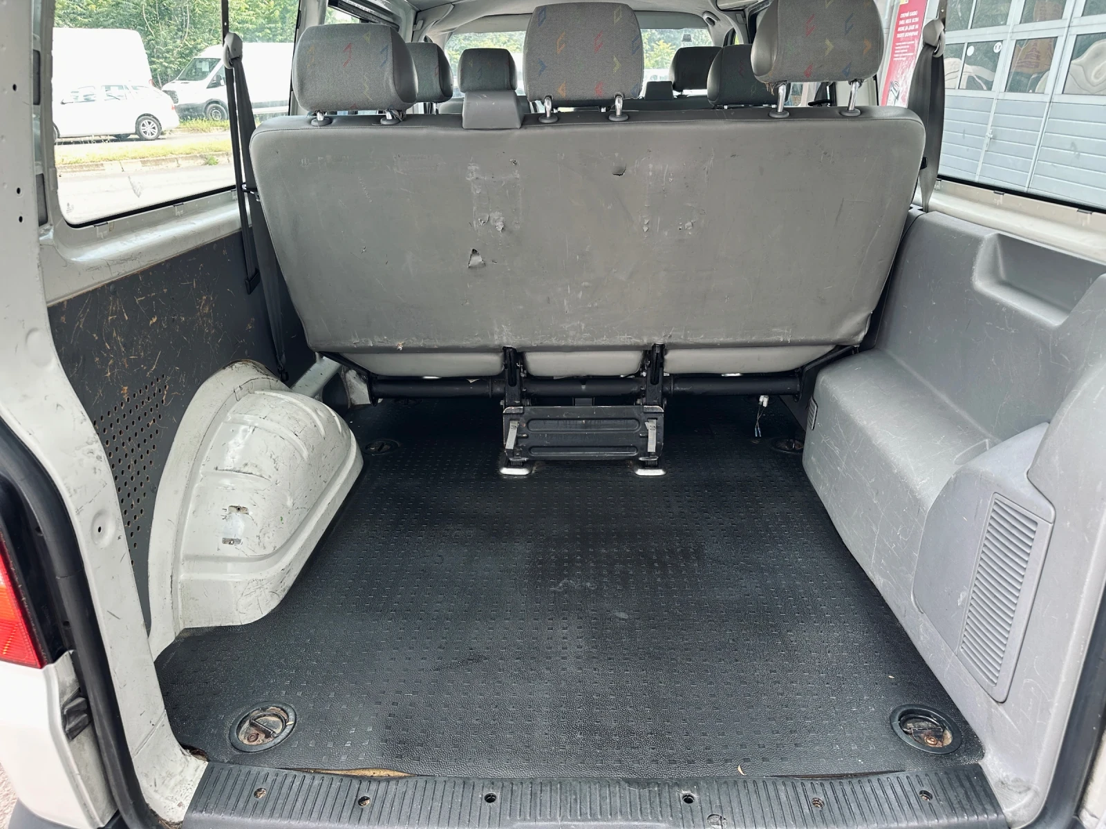 VW T5 1.9TDI / 9-МЕСТА / КЛИМА, снимка 14 - Бусове и автобуси - 54760352