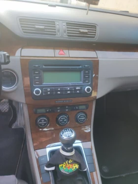 VW Passat 6 Highline 2.0 TDI* Подгрев* с регистрация, снимка 14