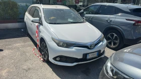 Toyota Auris 1.8HYBRID, снимка 2