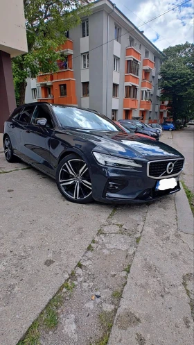 Volvo V60 2.0 D4 R-Design СЕРВИЗНА ИСТОРИЯ! 